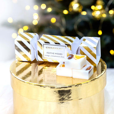 Festive Wishes Cracker - Orange, Cinnamon and Clove Soy Wax Melts by Stoneglow