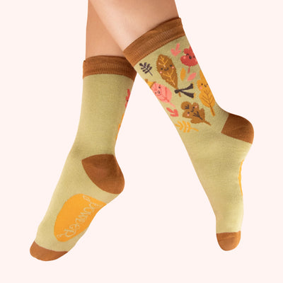 Happy Leaves Sage Ankle Socks by Powder