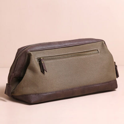 Men's Canvas Wash Bag in Brown